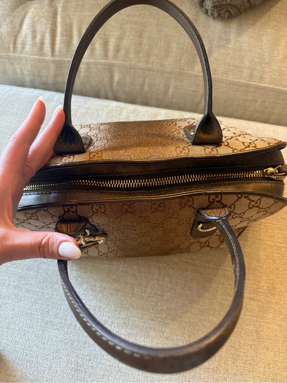 GUCCI Beige Metallic GG Canvas Heart-Bit Handbag - Picture 5 of 10